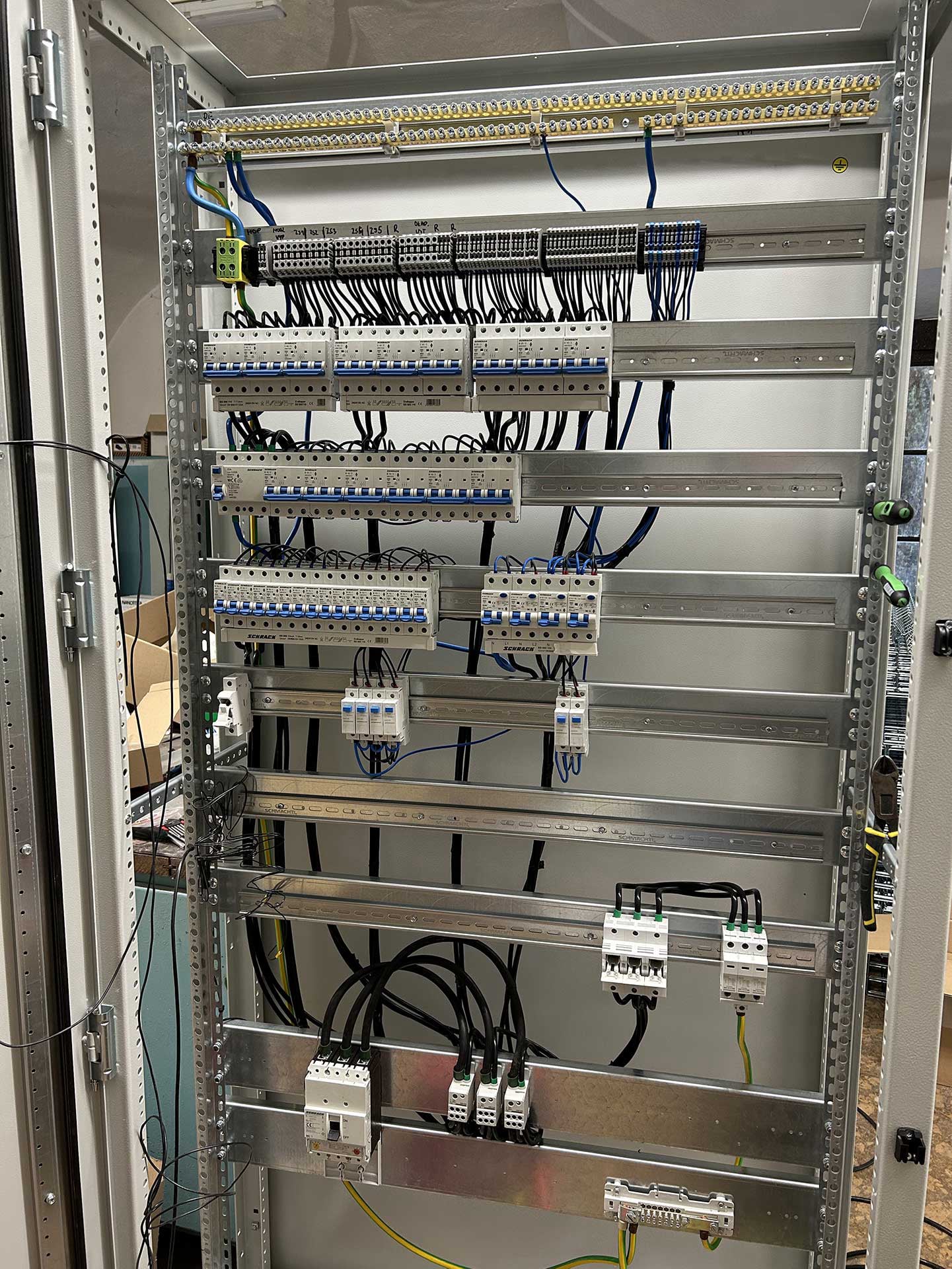 Prochelektro s.r.o. Vratislav Procházka Chrastava Elektroinstalace Liberec Montáže elektro Revize Rozvaděče